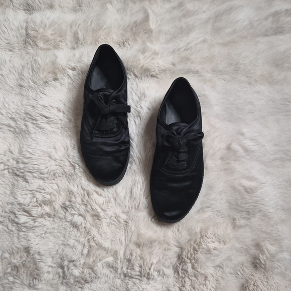Vince Shoes - Womens Vince Sneakers Black Satin Contemporary Minimalist Chic Rare Unique